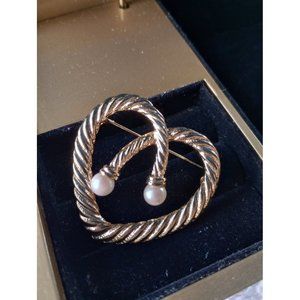 Vintage Jennifer Moore rope heart brooch with faux pearls